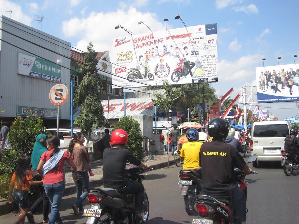 Hotel Tosari Malang Exterior photo